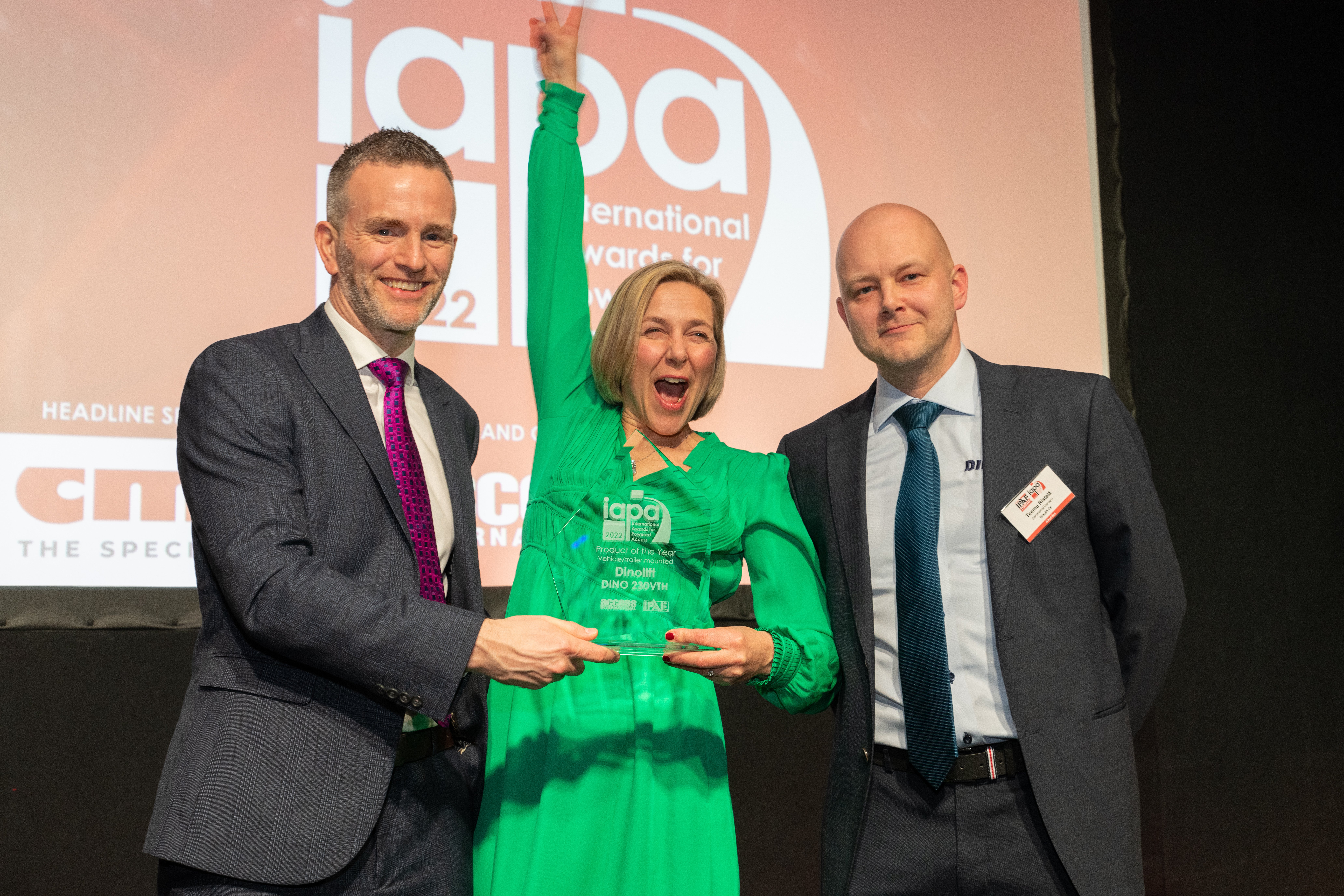 Karin Nars celebrates Dinolifts 2022 IAPA win